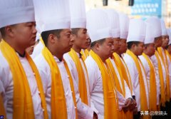 女性旧服装免费送人(免费送闲置旧衣服)