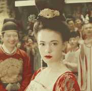 古典风格女性服装(古典型女人的服装搭配)