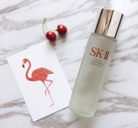 小灯泡化妆品品牌排行榜(小灯泡化妆品价格图片)