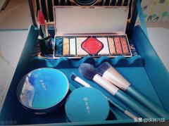 鲜花氛围化妆品牌排行榜(玫瑰花的化妆品牌)