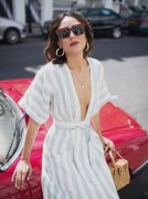 中世纪女性服装泡泡袖(中世纪女子服装)