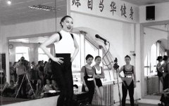 中年女性跳操服装图片冬季(中年女性跳操服装图片冬季穿搭)