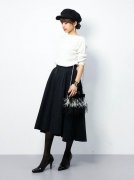 女性毛呢格子外套服装图片(格子毛呢大衣穿搭图片大全)