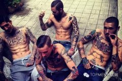 超帅男模化妆品牌排行榜(男士高端化妆品牌排行榜前十名)