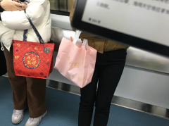 外出化妆包品牌排行榜(今年流行的化妆包)