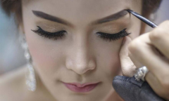 泰国的化妆品牌排行榜(泰国化妆品品牌排行榜)