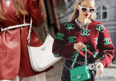 女品牌化妆包包排行榜(女包品牌排行榜名)