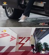 平价舞台化妆品牌排行榜(化妆台品牌热门排行)