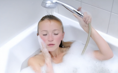 化妆品牌子排行榜干性(高端品牌化妆品排行榜前十名)