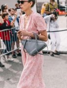 黑色便宜化妆包品牌排行榜(黑色盒子化妆品)