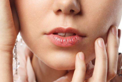 润唇的化妆品牌排行榜(润唇的化妆品牌排行榜新)