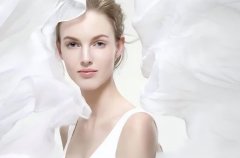 女士经典化妆品品牌排行榜(女士高端化妆品排行榜前十名)