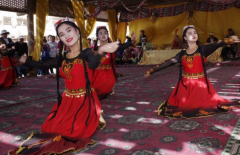 新疆化妆服务品牌排行榜(新疆火的化妆品)